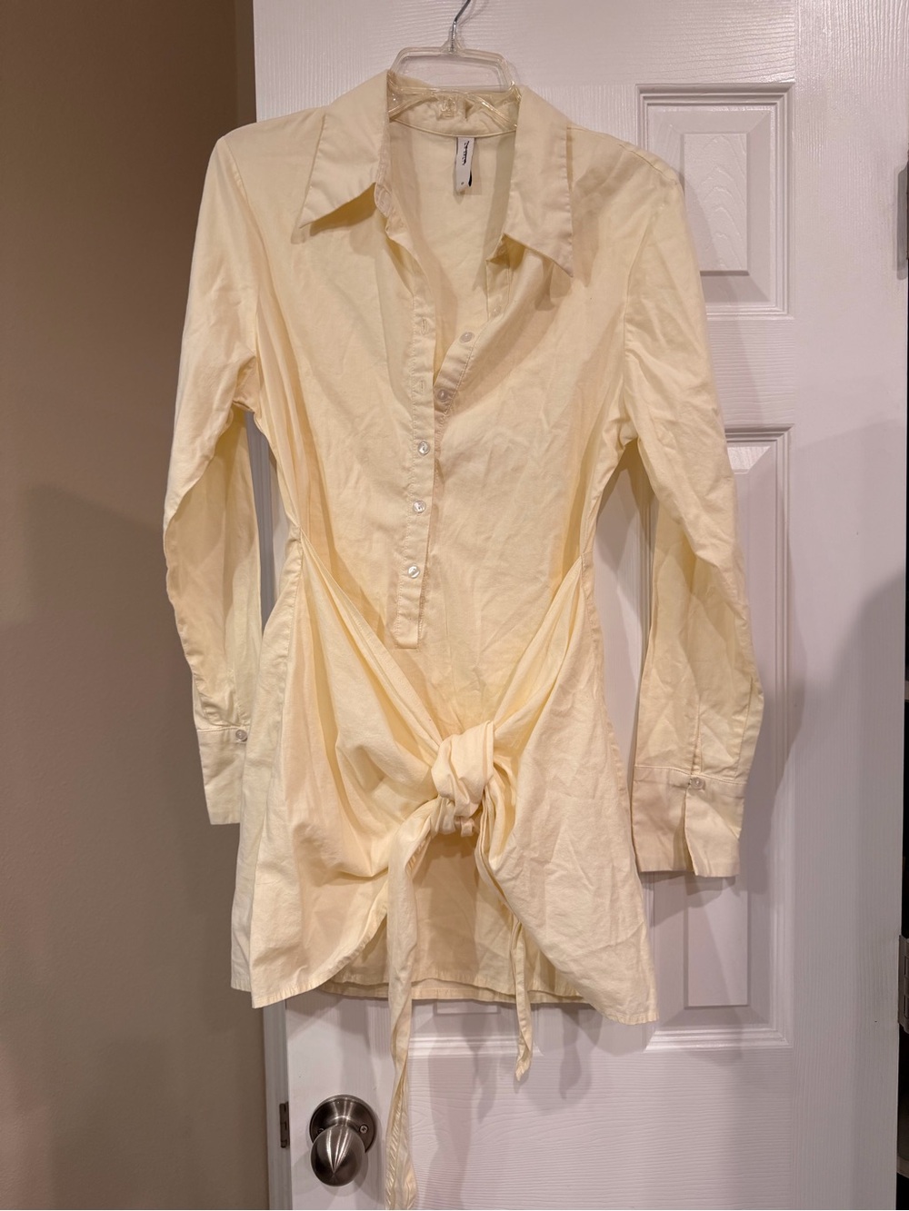 Women's Cream Button-Front Tie-Waist Shirt